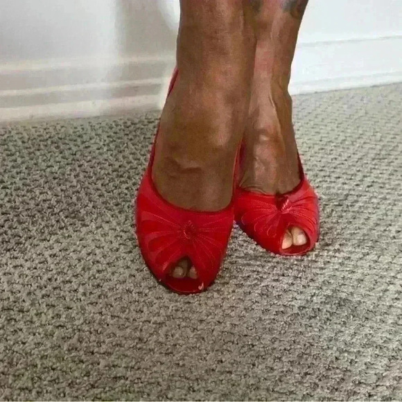 Vintage Marc Jacob Red heels in good condition Size 8.5 - Picture 5 of 9